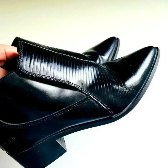 Bronx Leather Pointed Ankle Boots - Picture 10 of 10